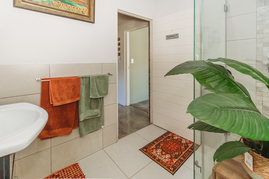 5 Bedroom Property for Sale in Heather Park Western Cape